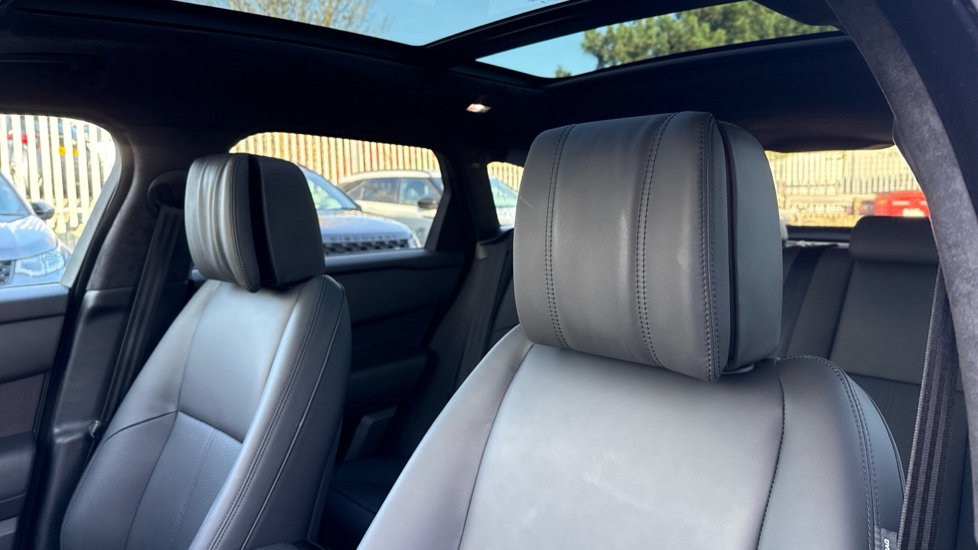 Land Rover Range Rover Velar 2.0 D200 MHEV Autobiography 5dr Auto [Revised] Diesel Estate - Image 44