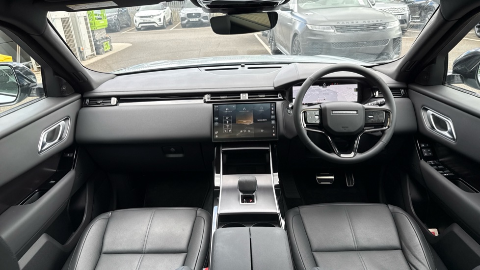Land Rover Range Rover Velar 2.0 D200 MHEV Dynamic SE 5dr Auto Diesel Estate - Image 9