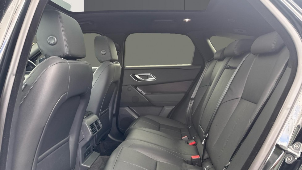 Land Rover Range Rover Velar 2.0 D200 MHEV Dynamic SE 5dr Auto Diesel Estate - Image 4