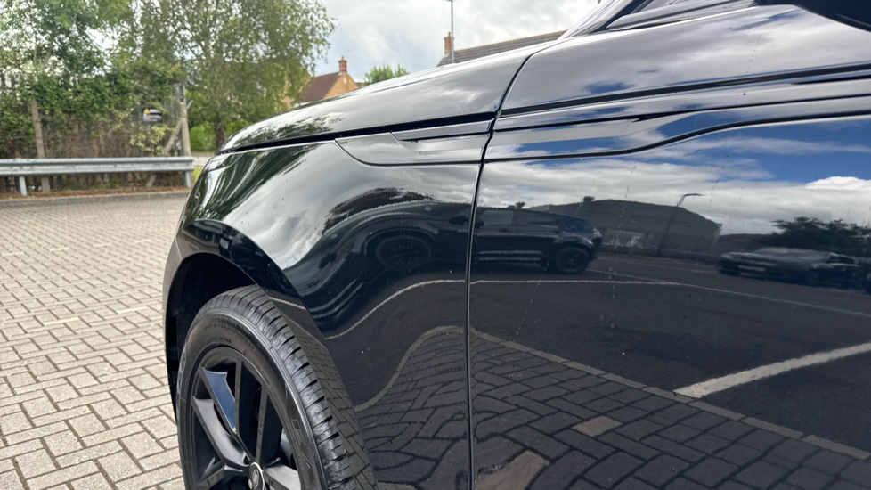 Land Rover Range Rover Velar 2.0 D200 MHEV Dynamic SE 5dr Auto Diesel Estate - Image 20