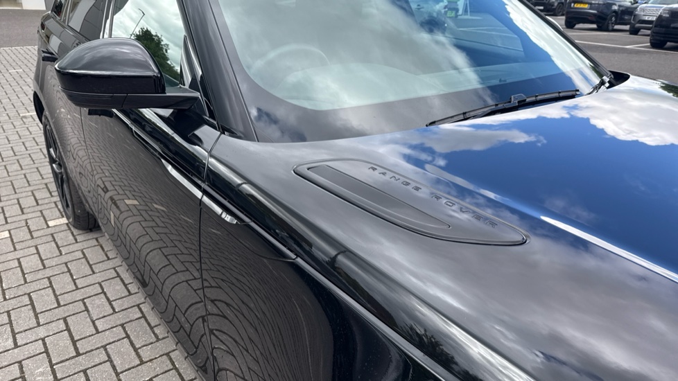 Land Rover Range Rover Velar 2.0 D200 MHEV Dynamic SE 5dr Auto Diesel Estate - Image 23