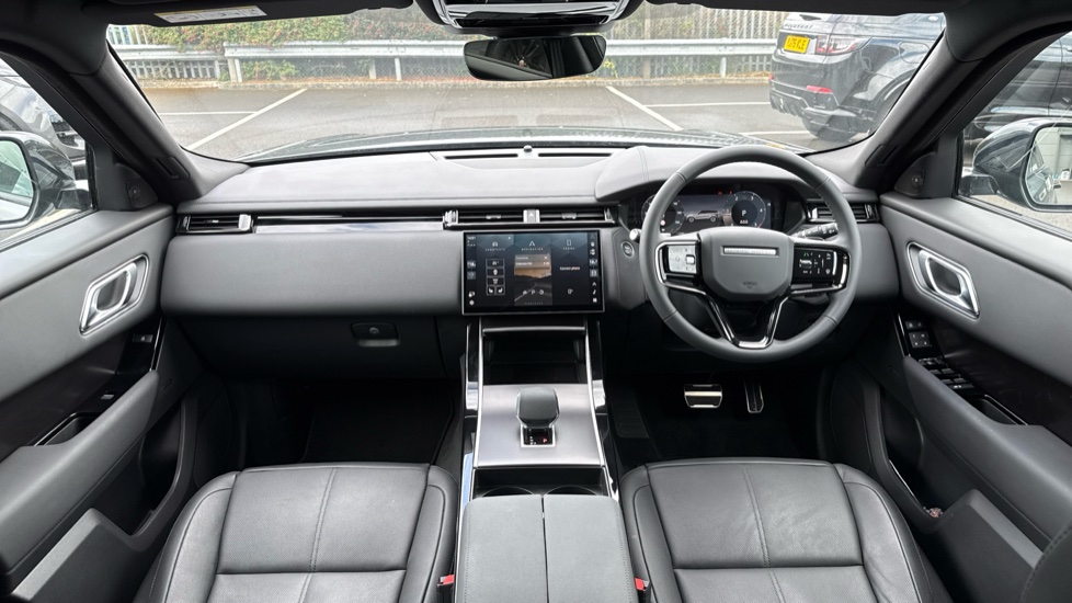 Land Rover Range Rover Velar 2.0 D200 MHEV Dynamic SE 5dr Auto Diesel Estate - Image 9