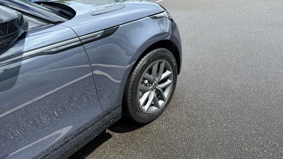 Land Rover Range Rover Velar 2.0 D200 MHEV Dynamic SE 5dr Auto Diesel Estate - Image 22