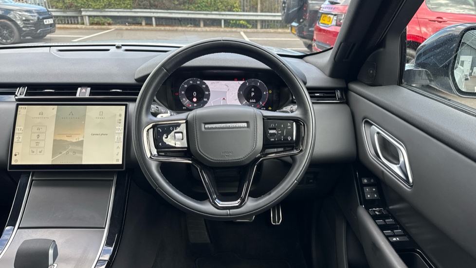 Land Rover Range Rover Velar 2.0 D200 MHEV Dynamic HSE 5dr Auto Diesel Estate - Image 15