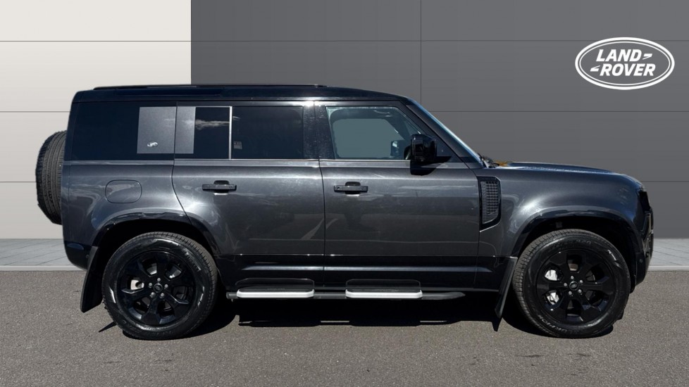 Land Rover Defender 2.0 P400e X-Dynamic S 110 5dr Auto Estate - Image 5