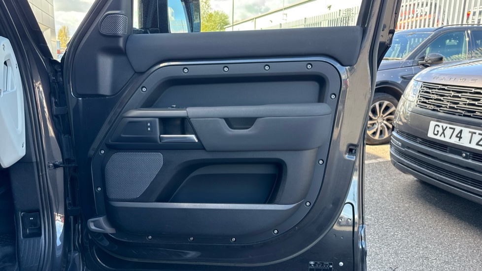 Land Rover Defender 2.0 P400e X-Dynamic S 110 5dr Auto Estate - Image 29