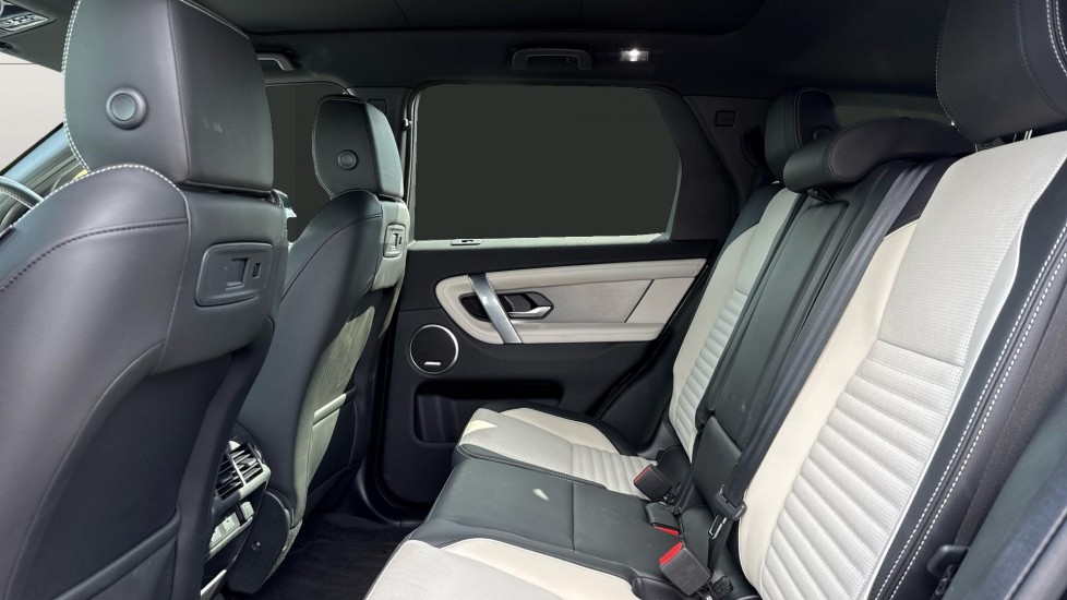 Land Rover Discovery Sport 2.0 D200 Landmark 5dr Auto [7 Seat] Diesel Station Wagon - Image 4