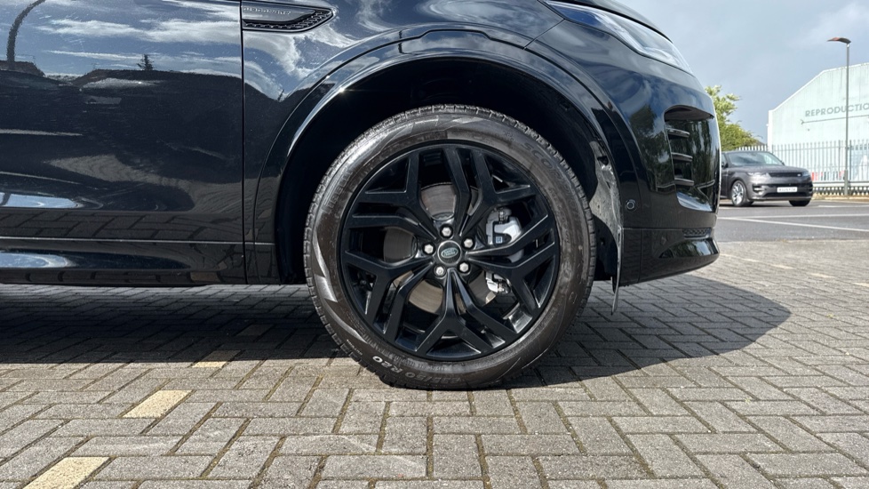 Land Rover Discovery Sport 2.0 D200 Landmark 5dr Auto [7 Seat] Diesel Station Wagon - Image 8