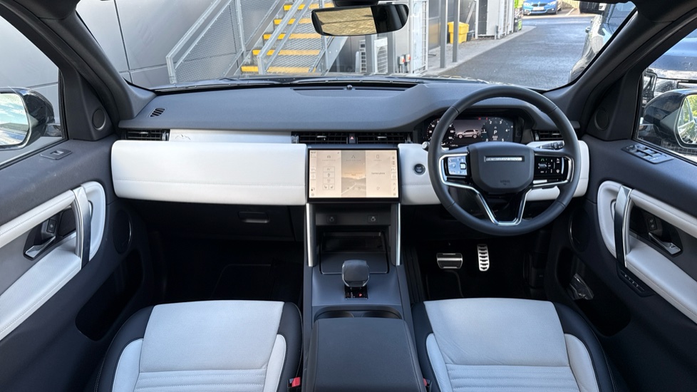 Land Rover Discovery Sport 2.0 D200 Landmark 5dr Auto [7 Seat] Diesel Station Wagon - Image 9