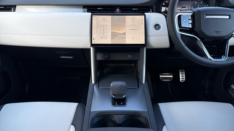 Land Rover Discovery Sport 2.0 D200 Landmark 5dr Auto [7 Seat] Diesel Station Wagon - Image 14