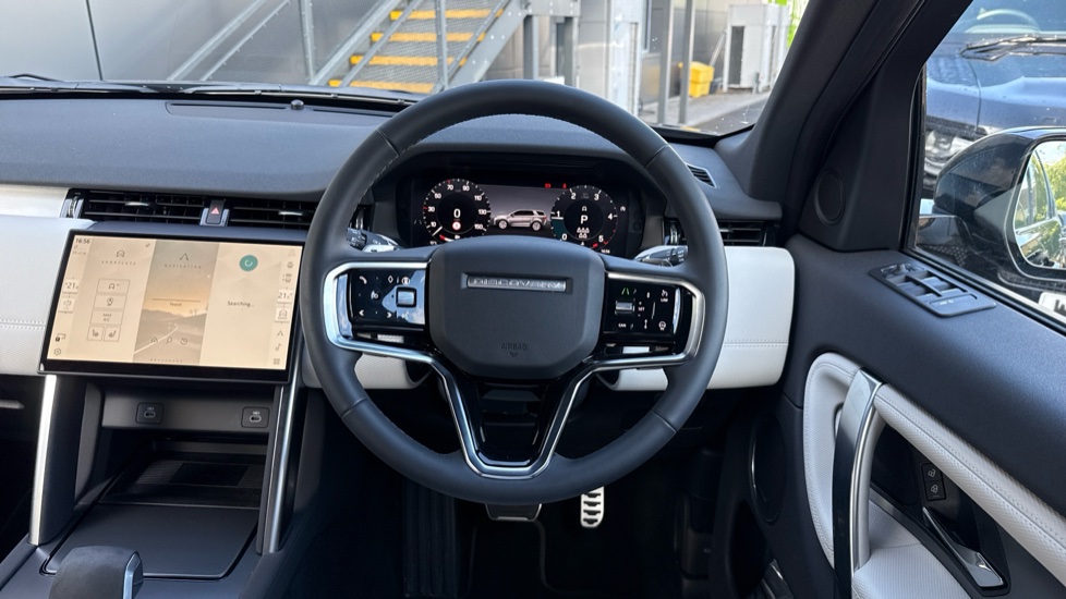 Land Rover Discovery Sport 2.0 D200 Landmark 5dr Auto [7 Seat] Diesel Station Wagon - Image 15