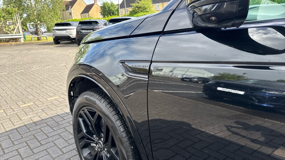 Land Rover Discovery Sport 2.0 D200 Landmark 5dr Auto [7 Seat] Diesel Station Wagon - Image 20