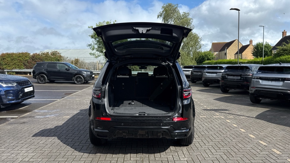 Land Rover Discovery Sport 2.0 D200 Landmark 5dr Auto [7 Seat] Diesel Station Wagon - Image 27