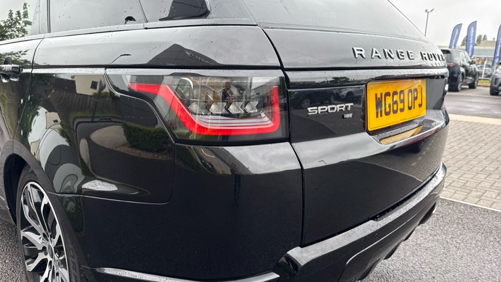 Land Rover Range Rover Sport 3.0 SDV6 HSE Dynamic 5dr Auto Diesel Estate - Image 19