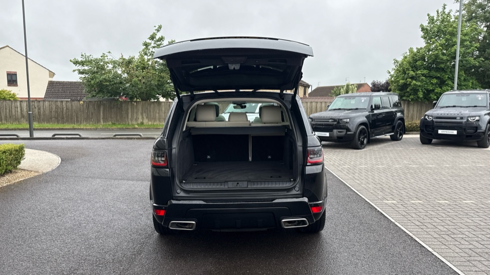 Land Rover Range Rover Sport 3.0 SDV6 HSE Dynamic 5dr Auto Diesel Estate - Image 27