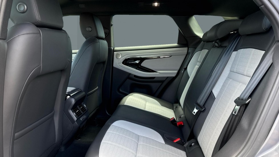 Land Rover Range Rover Evoque 2.0 P250 R-Dynamic HSE 5dr Auto Petrol Hatchback - Image 4