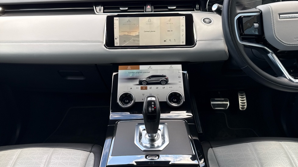 Land Rover Range Rover Evoque 2.0 P250 R-Dynamic HSE 5dr Auto Petrol Hatchback - Image 14