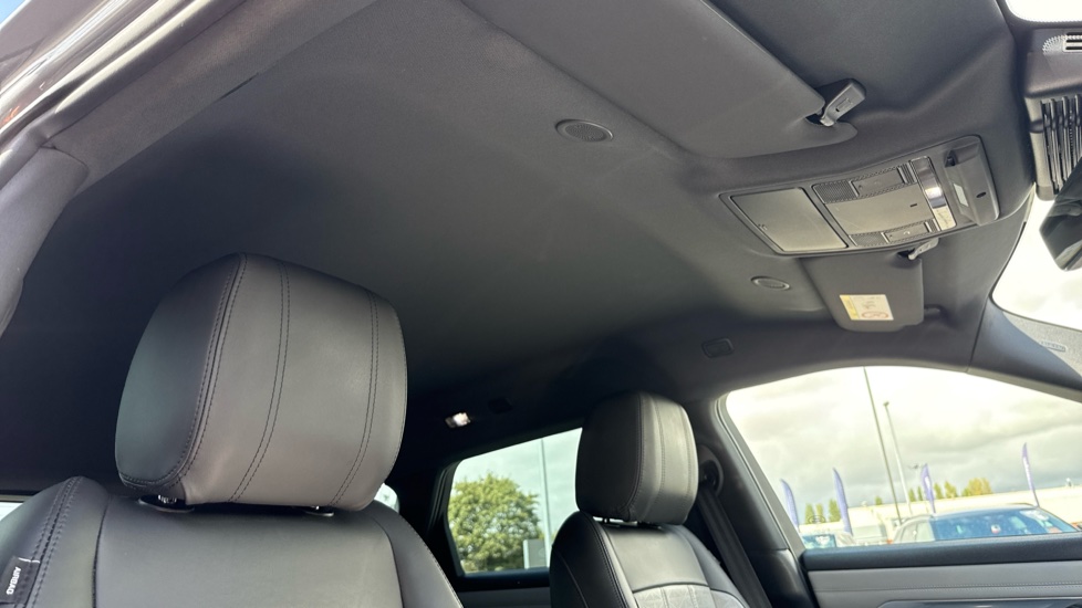 Land Rover Range Rover Evoque 1.5 P300e R-Dynamic HSE 5dr Auto Hatchback - Image 21