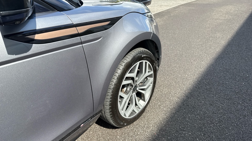 Land Rover Range Rover Evoque 1.5 P300e R-Dynamic HSE 5dr Auto Hatchback - Image 22