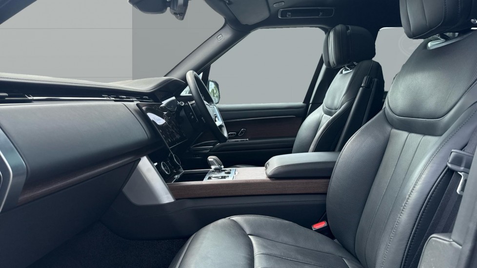 Land Rover Range Rover 3.0 D350 Autobiography 4dr Auto Diesel Estate - Image 3