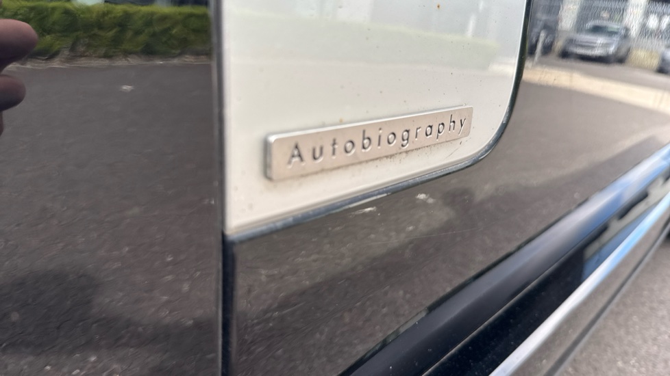 Land Rover Range Rover 3.0 D350 Autobiography 4dr Auto Diesel Estate - Image 46