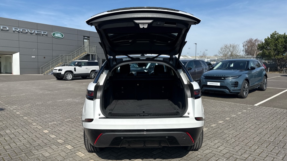 Land Rover Range Rover Velar 2.0 D200 R-Dynamic S 5dr Auto Diesel Estate - Image 26