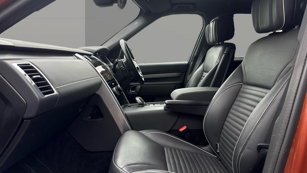 Land Rover Discovery 3.0 D300 R-Dynamic HSE 5dr Auto Diesel Station Wagon - Image 3