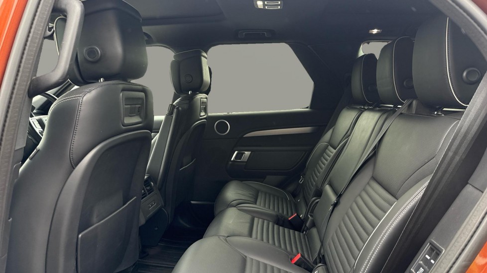 Land Rover Discovery 3.0 D300 R-Dynamic HSE 5dr Auto Diesel Station Wagon - Image 4