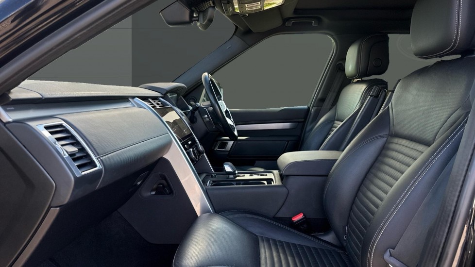 Land Rover Discovery 3.0 D250 R-Dynamic SE 5dr Auto Diesel Station Wagon - Image 3