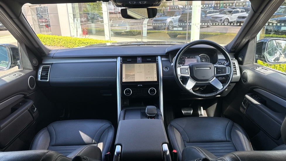 Land Rover Discovery 3.0 D250 R-Dynamic SE 5dr Auto Diesel Station Wagon - Image 9