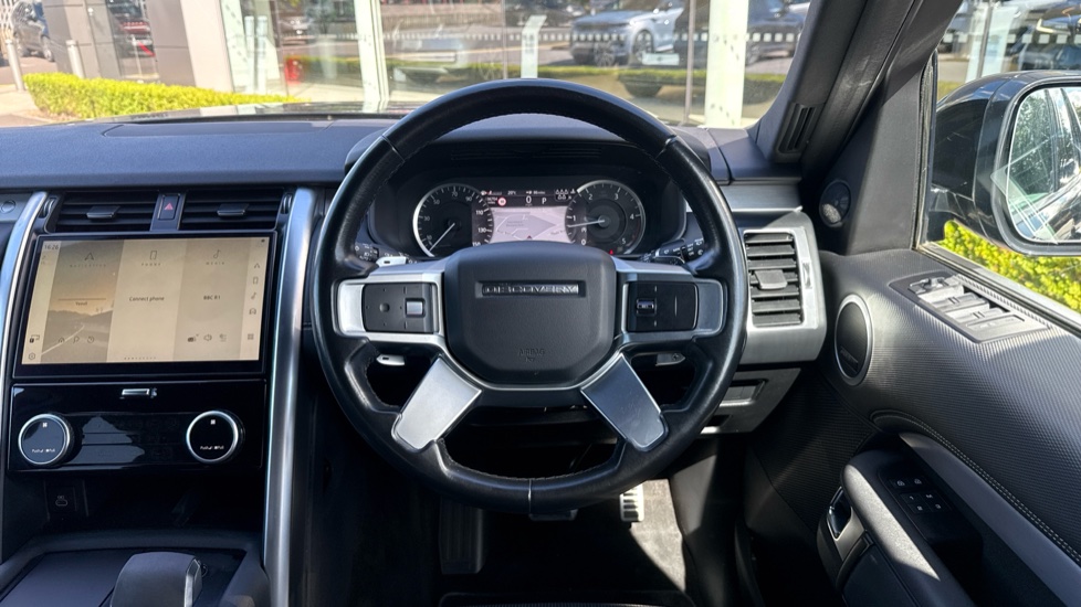 Land Rover Discovery 3.0 D250 R-Dynamic SE 5dr Auto Diesel Station Wagon - Image 15