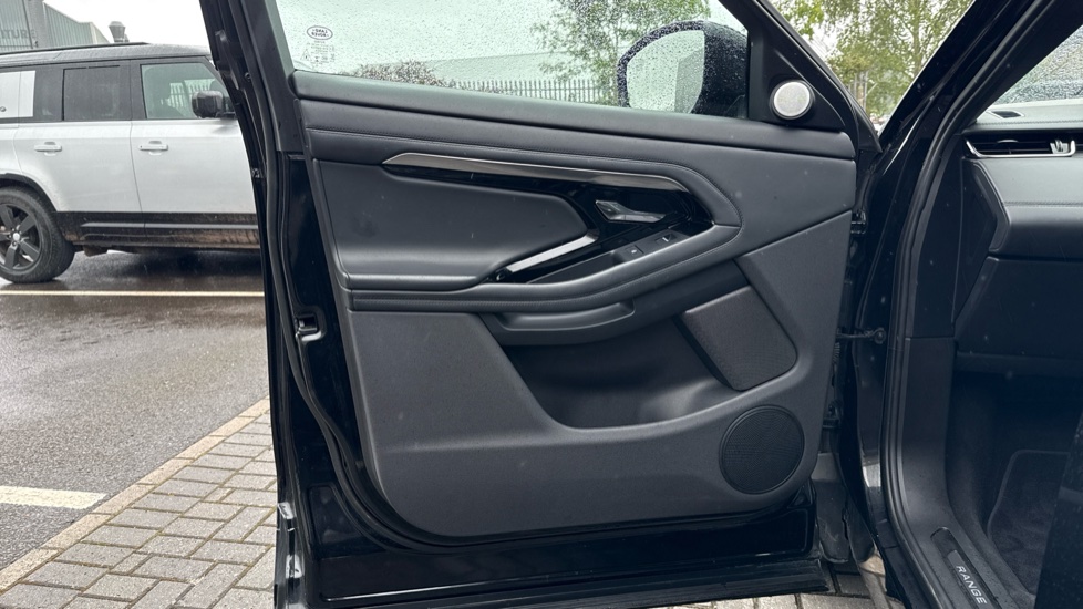 Land Rover Range Rover Evoque 2.0 D200 Autobiography 5dr Auto Diesel Hatchback - Image 37