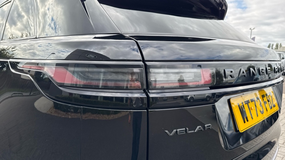 Land Rover Range Rover Velar 2.0 P250 Dynamic HSE 5dr Auto Petrol Estate - Image 19