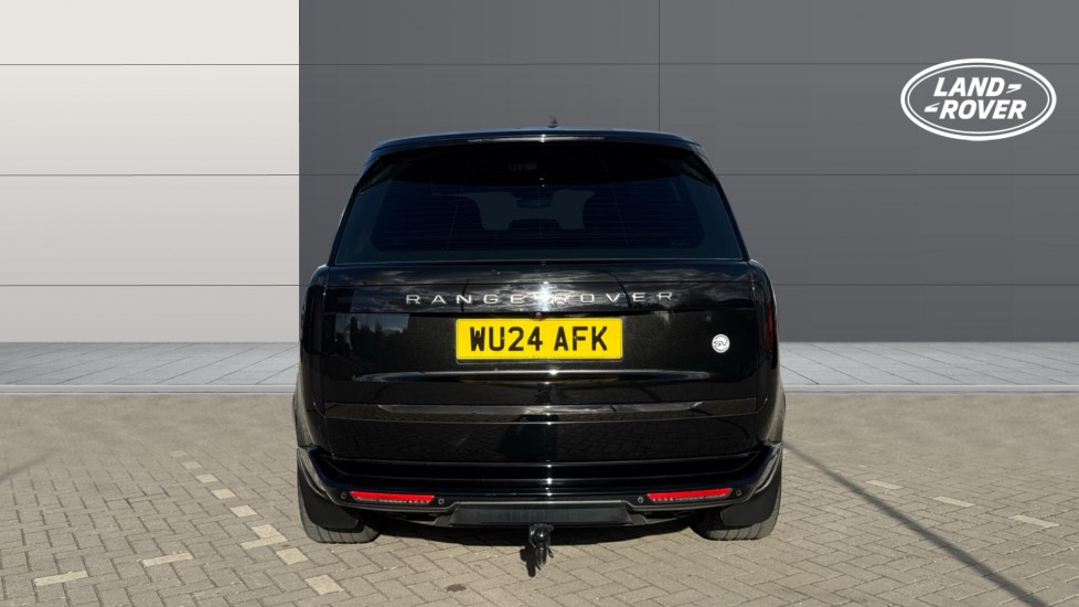 Land Rover Range Rover 4.4 P615 V8 SV 4dr Auto Petrol Estate - Image 6