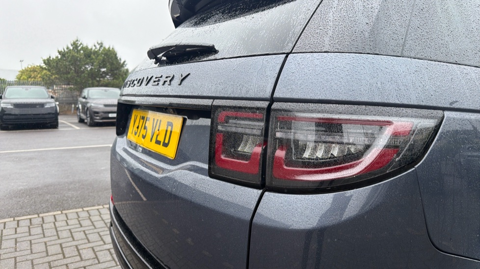 Land Rover Discovery Sport 2.0 D200 Dynamic SE 5dr Auto [5 Seat] Diesel Station Wagon - Image 19