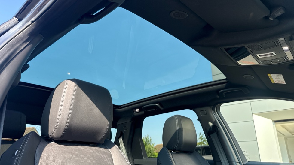 Land Rover Discovery Sport 2.0 D200 Dynamic SE 5dr Auto [5 Seat] Diesel Station Wagon - Image 21