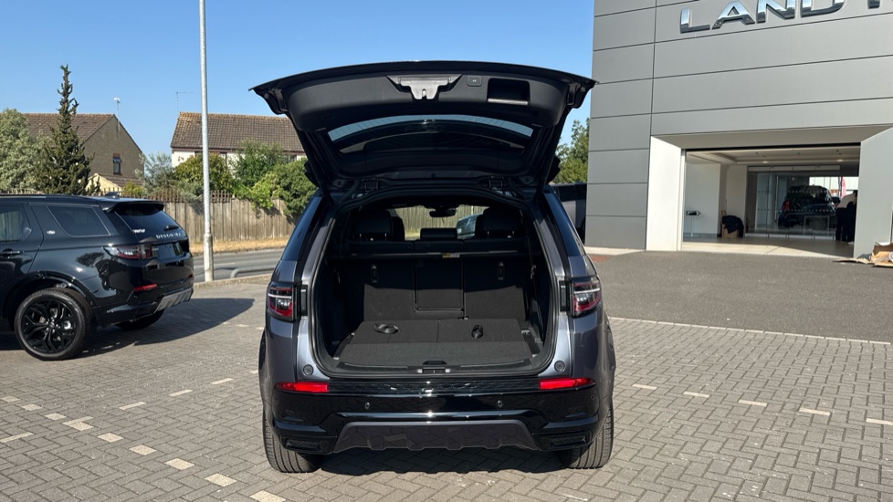 Land Rover Discovery Sport 2.0 D200 Dynamic SE 5dr Auto [5 Seat] Diesel Station Wagon - Image 27