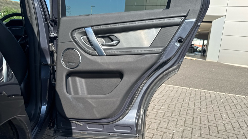 Land Rover Discovery Sport 2.0 D200 Dynamic SE 5dr Auto [5 Seat] Diesel Station Wagon - Image 35
