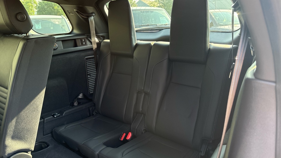 Land Rover Discovery Sport 2.0 D200 Dynamic SE 5dr Auto [5 Seat] Diesel Station Wagon - Image 37