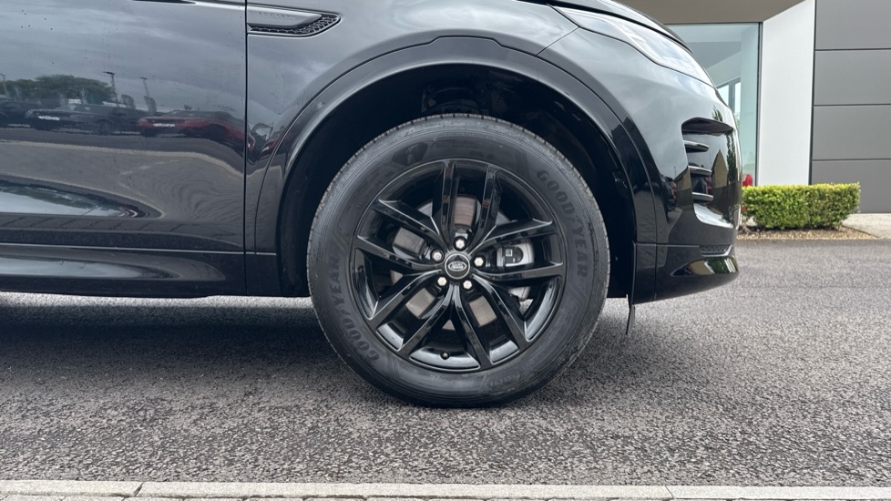 Land Rover Discovery Sport 2.0 D200 Dynamic SE 5dr Auto [5 Seat] Diesel Station Wagon - Image 8