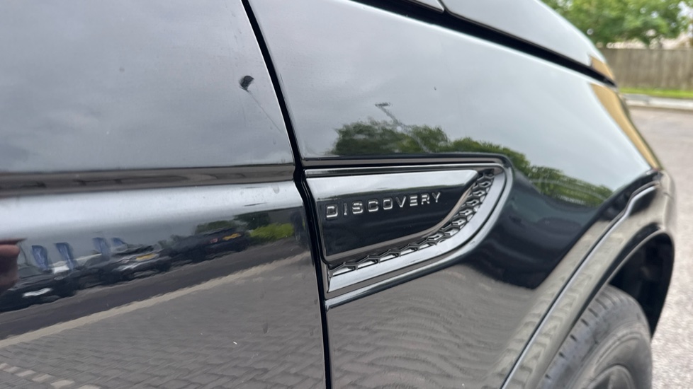 Land Rover Discovery Sport 2.0 D200 Dynamic SE 5dr Auto [5 Seat] Diesel Station Wagon - Image 24