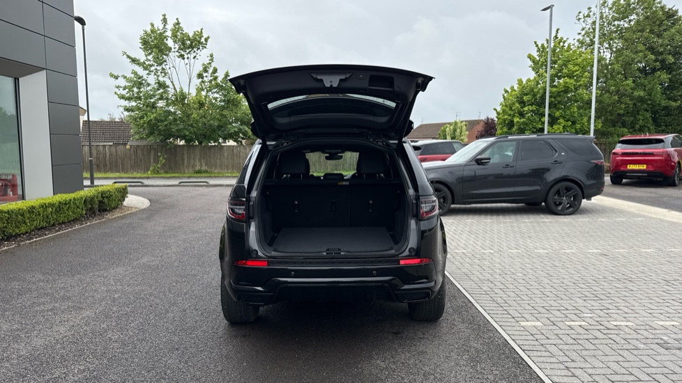 Land Rover Discovery Sport 2.0 D200 Dynamic SE 5dr Auto [5 Seat] Diesel Station Wagon - Image 27