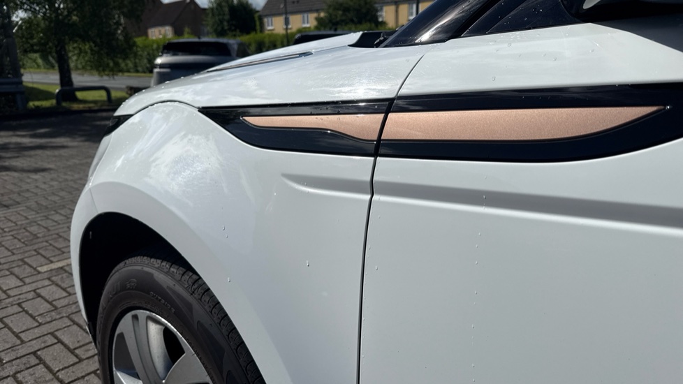 Land Rover Range Rover Evoque 2.0 D200 R-Dynamic S 5dr Auto Diesel Hatchback - Image 20