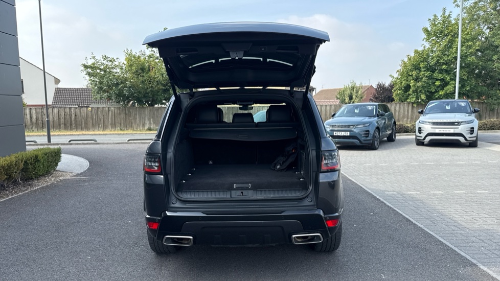 Land Rover Range Rover Sport 2.0 P400e HSE Dynamic Black 5dr Auto Estate - Image 27