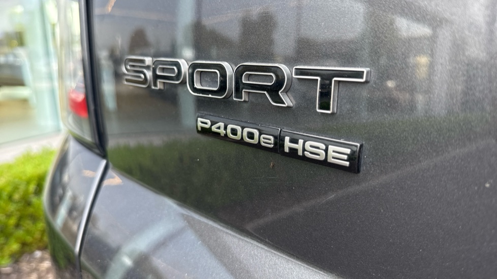 Land Rover Range Rover Sport 2.0 P400e HSE Dynamic Black 5dr Auto Estate - Image 33