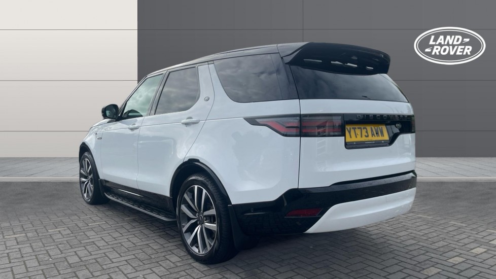 Land Rover Discovery 3.0 D300 R-Dynamic SE 5dr Auto Diesel Station Wagon - Image 2