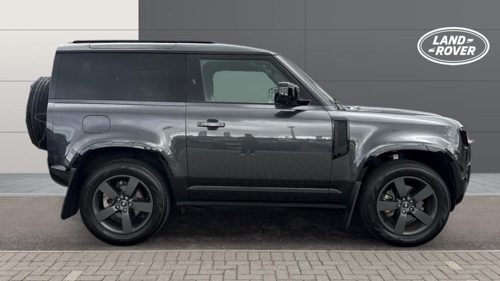 Land Rover Defender 3.0 D250 X-Dynamic HSE 90 3dr Auto Diesel Estate - Image 5