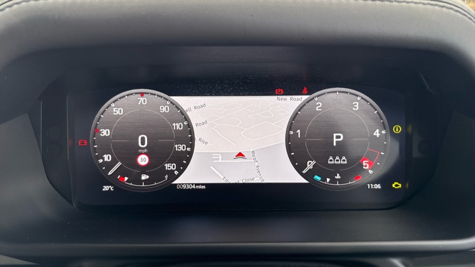 Land Rover Defender 3.0 D250 X-Dynamic HSE 90 3dr Auto Diesel Estate - Image 16