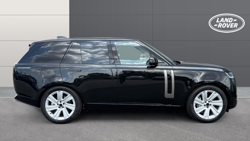 Land Rover Range Rover 3.0 D300 HSE 4dr Auto Diesel Estate - Image 5