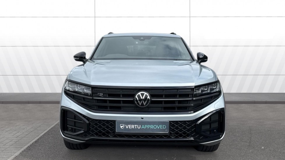 Volkswagen Touareg 3.0 V6 TDI 4Motion 286 Black Edition 5dr Tip Auto Diesel Estate - Image 3